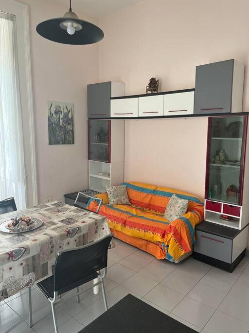 La Casa Di Pepo Apartment เนเปิลส์ ภายนอก รูปภาพ