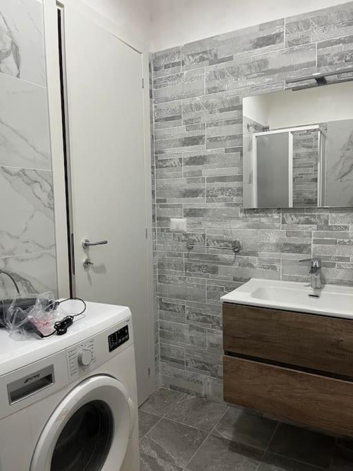 La Casa Di Pepo Apartment เนเปิลส์ ภายนอก รูปภาพ