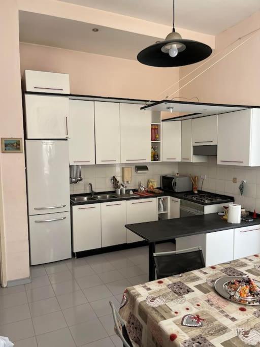 La Casa Di Pepo Apartment เนเปิลส์ ภายนอก รูปภาพ
